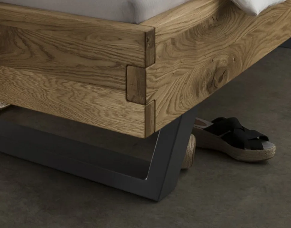Doppelbett 'Navarra II' 200x200cm Wildeiche geölt