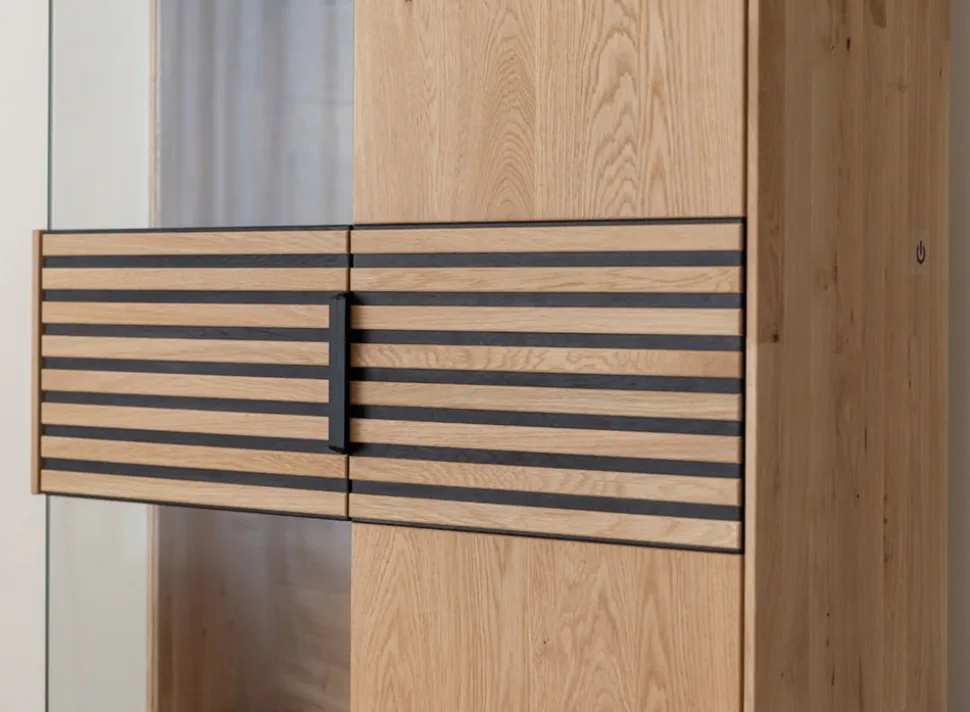 Highboard inkl.Beleuchtung 83x147cm 'Verona' Wildeiche massiv