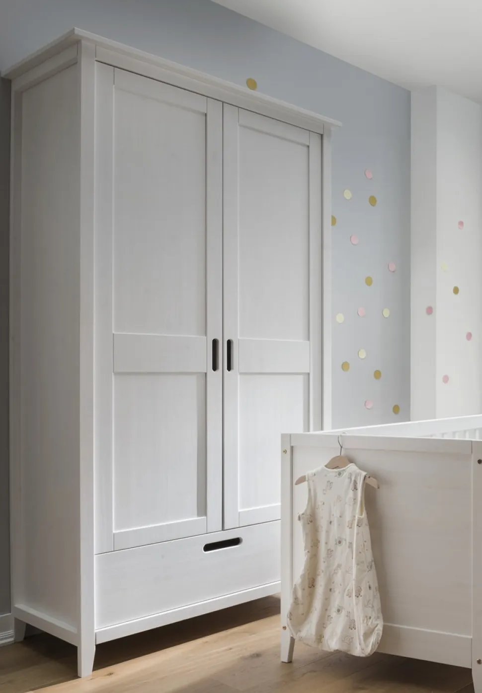 Kleiderschrank 2-trg. "Maja" 100cm Kiefer massiv weiß lackiert