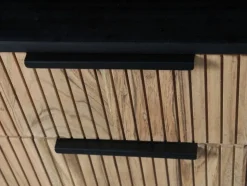 Schrank mit Beleuchtung 118cm 'Atlantic' Akazie massiv