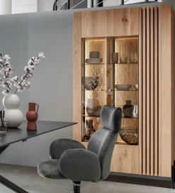 Vitrine II 106cm Wildeiche 'Amalfi' verschiedene Ausführungen inkl.Beleuchtung Holzfüße rund schwarz