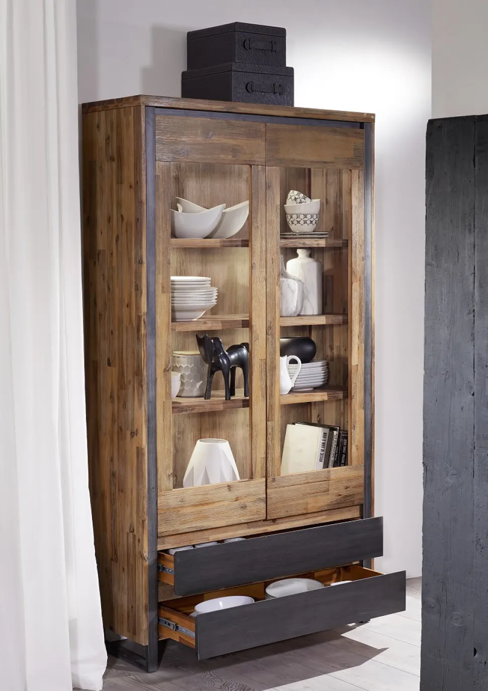 Vitrine 110x204cm 'Genua' Akazie gebürstet